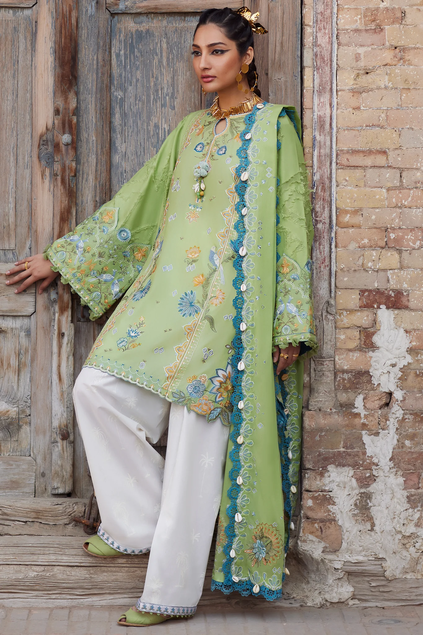 Elan Lawn'25