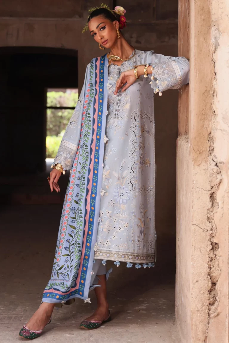 Elan Lawn'25
