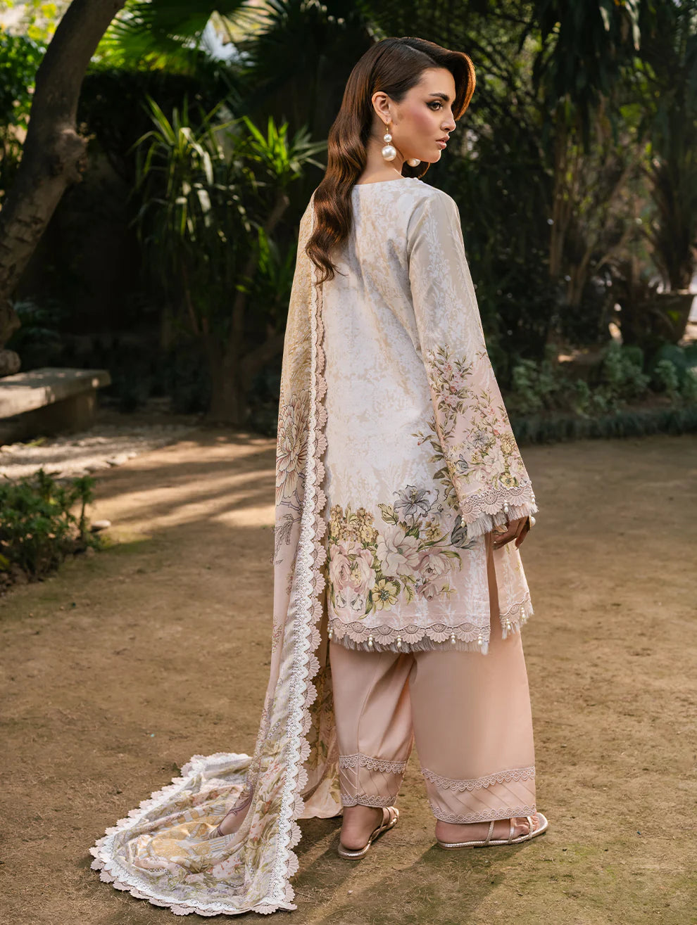 Jade Elara Lawn'26