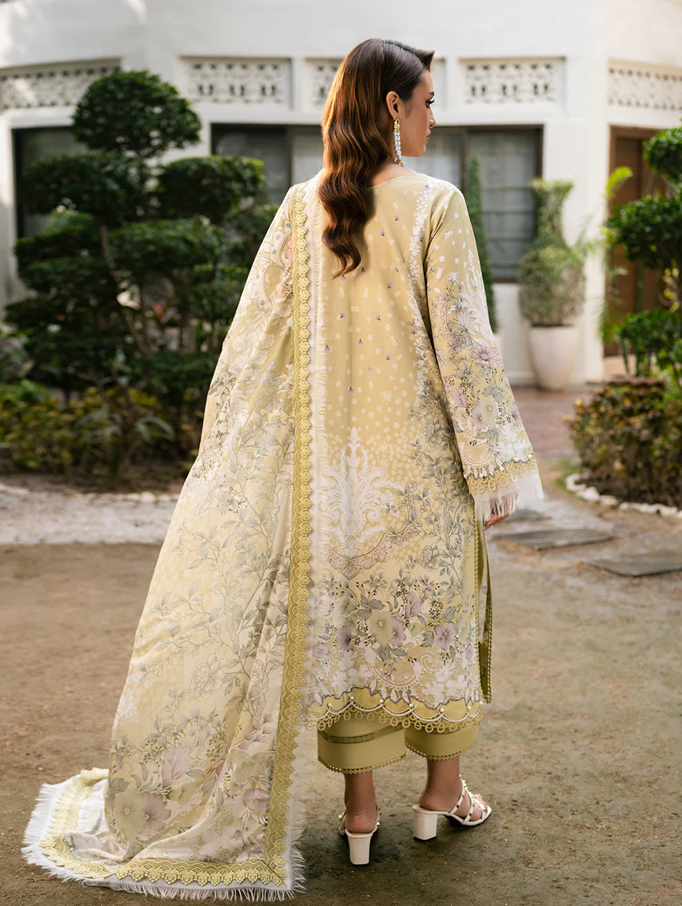 Jade Elara Lawn'26