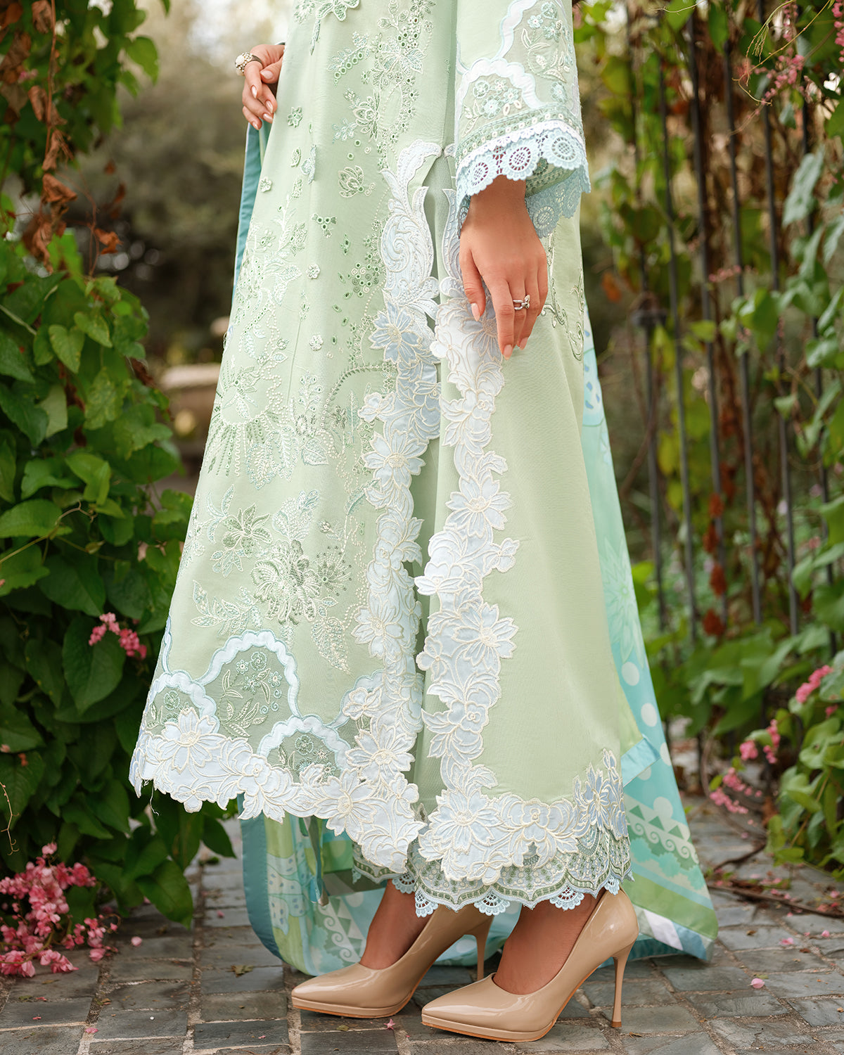 Mushq Amoi Luxury Lawn'26